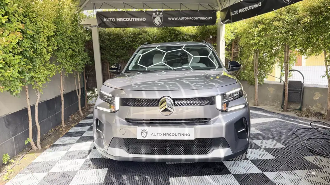 Citroën e-C3 2025 - 21500 EUR, 8295 km - AUTO.MOTO.pt - 8295km - foto 2 de 28