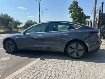 Tesla Model 3 2020 - 33900 EUR, 48971 km - 48971km - foto 6 de 31