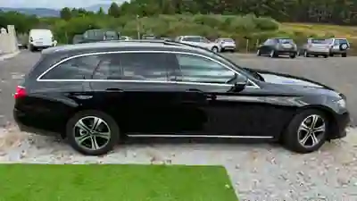 Mercedes-Benz E 220 2017 - 15500 EUR, 450000 km - AUTO.MOTO.pt - 450000km - foto 7 de 24