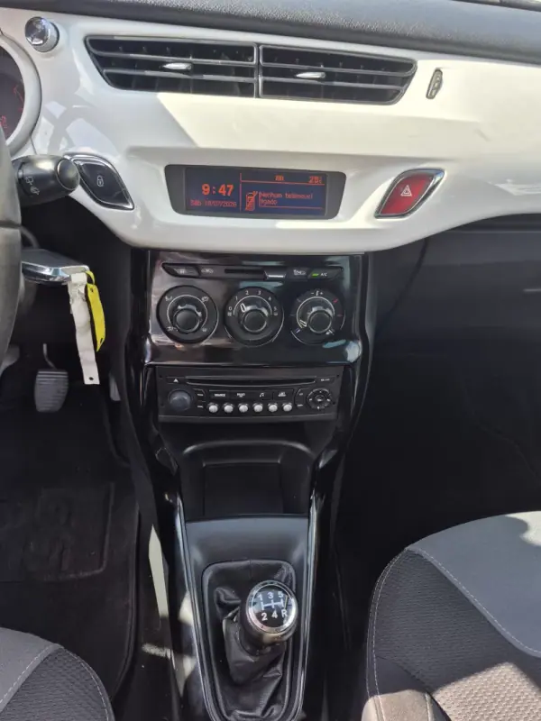 Citroën C3 2011 - 5990 EUR, 141642 km - AUTO.MOTO.pt - 141642km - foto 19 de 25