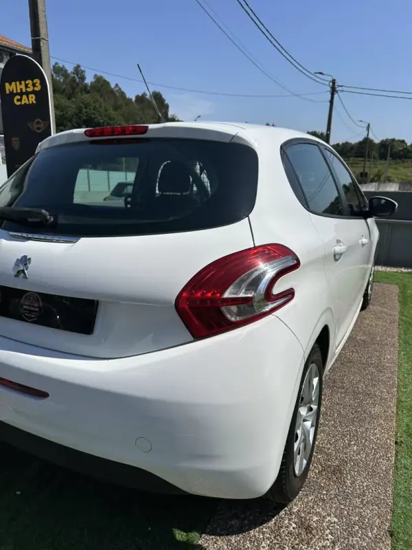 Peugeot 2015 - 6900 EUR, 230000 km - AUTO.MOTO.pt - 230000km - foto 15 de 40
