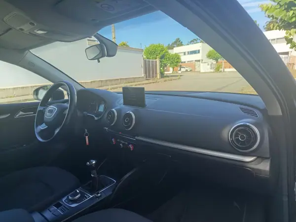 Audi A3 2016 - 11990 EUR, 206100 km - AUTO.MOTO.pt - 206100km - foto 12 de 16