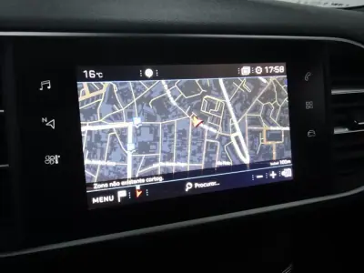 Peugeot 308 2020 - 14990 EUR, 60000 km - AUTO.MOTO.pt - 60000km - foto 27 de 33