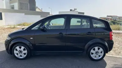 Audi A2 2002 - 3250 EUR, 380000 km - AUTO.MOTO.pt - 380000km - foto 4 de 10