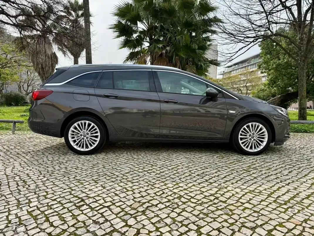 Opel Astra Sports Tourer 2016 - 10990 EUR, 127900 km - AUTO.MOTO.pt - 127900km - foto 10 de 35