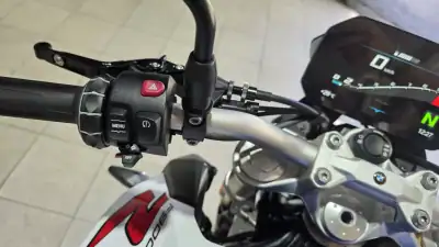 BMW F 900 R 2023 - 10900 EUR, 1060 km - AUTO.MOTO.pt - 1060km - foto 18 de 23