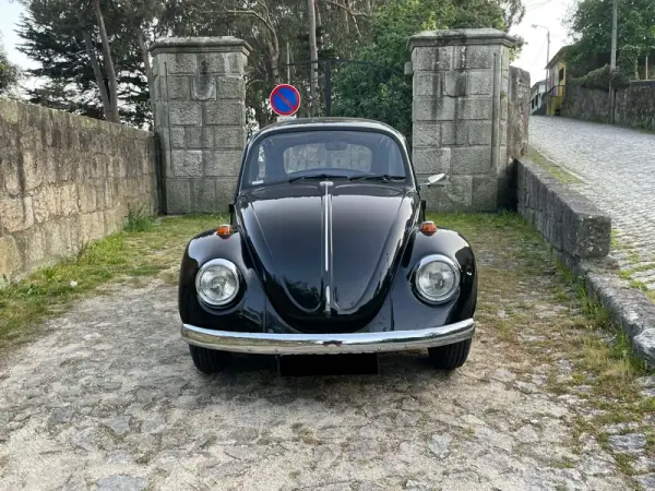Volkswagen Carocha Cabrio 1972 - 8900 EUR, 84000 km - AUTO.MOTO.pt - 84000km - foto 2 de 29
