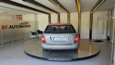 Mercedes-Benz C 180 2014 - 9900 EUR, 299370 km - AUTO.MOTO.pt - 299370km - foto 17 de 52