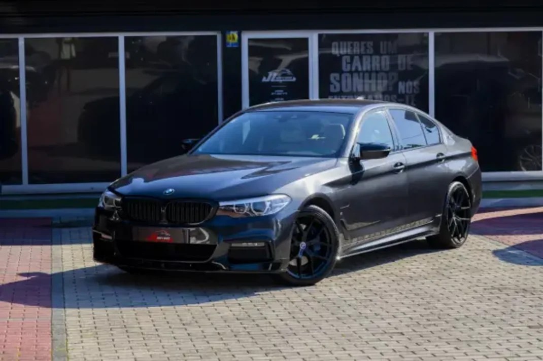 BMW 530e 2019 - 26850 EUR, 181810 km - AUTO.MOTO.pt - 181810km - foto 7 de 47