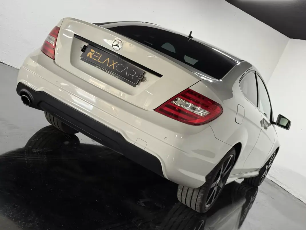Mercedes-Benz C 250 2011 - 18500 EUR, 193000 km - AUTO.MOTO.pt - 193000km - foto 5 de 22