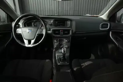 Volvo V40 2013 - 10999 EUR, 275270 km - AUTO.MOTO.pt - 275270km - foto 14 de 24