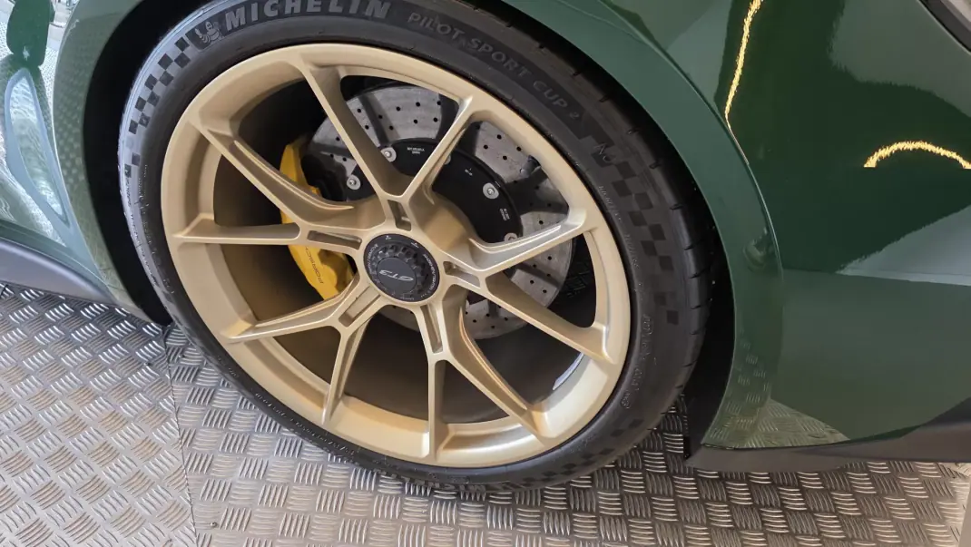 Porsche 992 2021 - 235000 EUR, 15666 km - AUTO.MOTO.pt - 15666km - foto 37 de 61