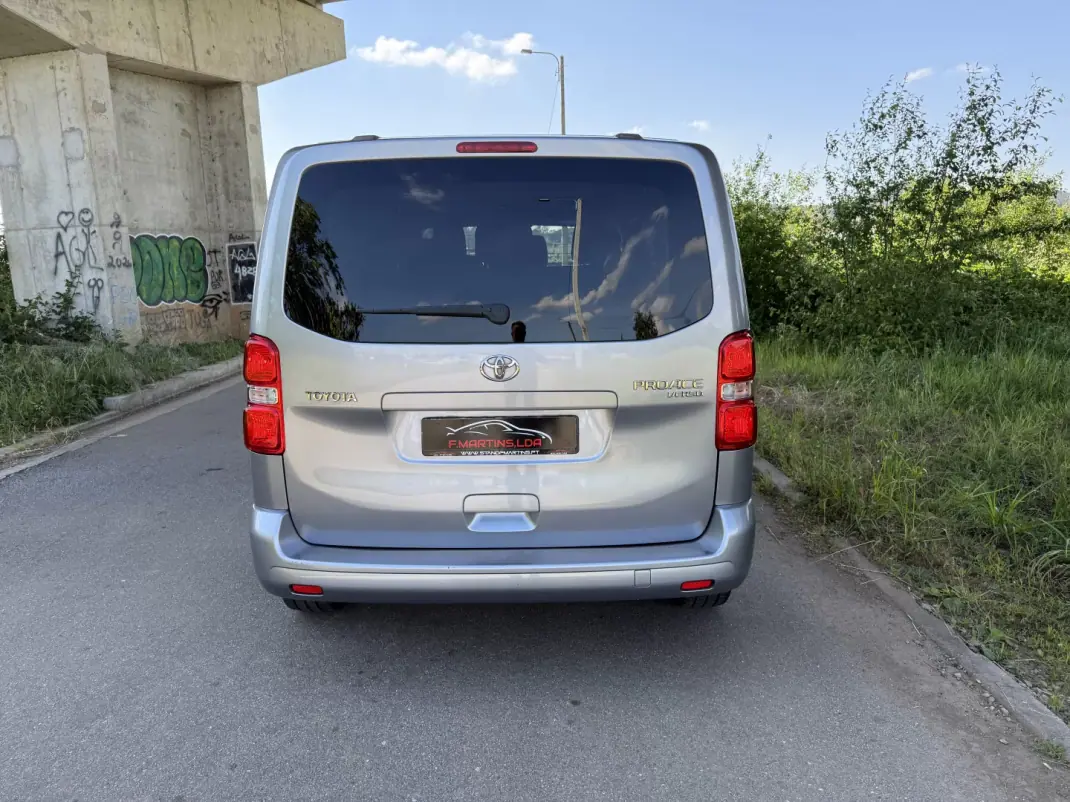 Toyota Proace Verso 2020 - 28890 EUR, 146000 km - AUTO.MOTO.pt - 146000km - foto 9 de 30