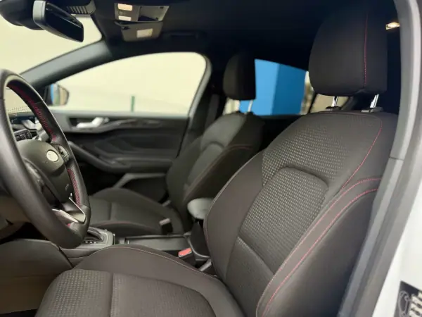 Ford Focus 2023 - 17950 EUR, 55000 km - 55000km - foto 13 de 31