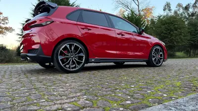 Hyundai i30 N 2019 - 27900 EUR, 126000 km - AUTO.MOTO.pt - 126000km - foto 18 de 21