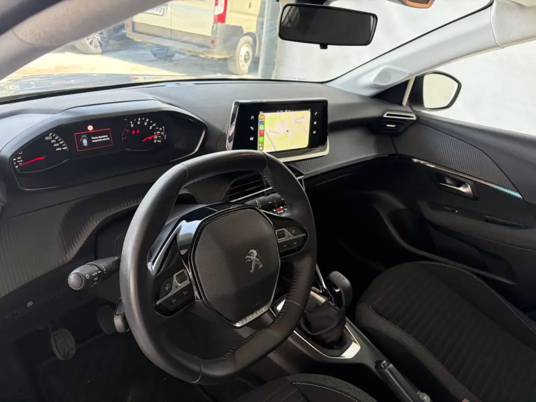 Peugeot 208 2023 - 14990 EUR, 33628 km - AUTO.MOTO.pt - 33628km - foto 15 de 16