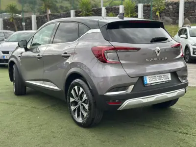 Renault Captur 2023 - 21990 EUR, 8000 km - AUTO.MOTO.pt - 8000km - foto 4 de 22