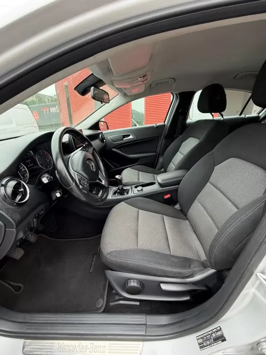 Mercedes-Benz A 160 2014 - 12900 EUR, 220000 km - AUTO.MOTO.pt - 220000km - foto 8 de 8