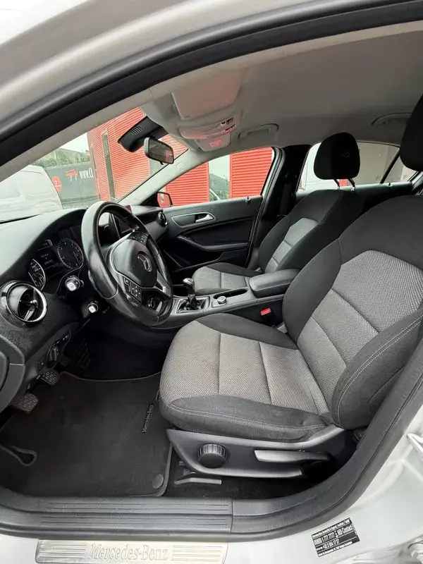 Mercedes-Benz A 160 2014 - 12900 EUR, 220000 km - AUTO.MOTO.pt - 220000km - foto 8 de 8