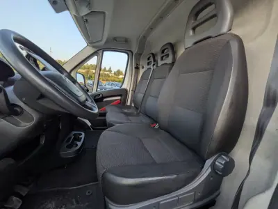 Citroën 2020 - 14990 EUR, 145000 km - AUTO.MOTO.pt - 145000km - foto 13 de 18