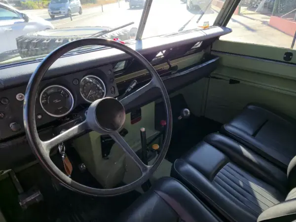 Land Rover Serie III 1979 - 35000 EUR, 82609 km - AUTO.MOTO.pt - 82609km - foto 6 de 10