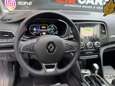 Renault Mégane Sport Tourer 2023 - 24900 EUR, 16217 km - AUTO.MOTO.pt - 16217km - foto 4 de 22