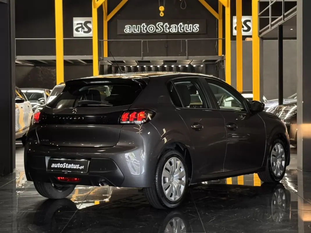 Peugeot 208 2023 - 14990 EUR, 75900 km - AUTO.MOTO.pt - 75900km - foto 10 de 25