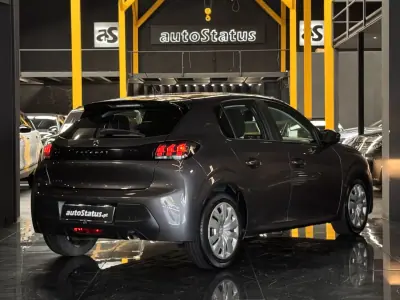Peugeot 208 2023 - 14990 EUR, 75900 km - AUTO.MOTO.pt - 75900km - foto 10 de 25