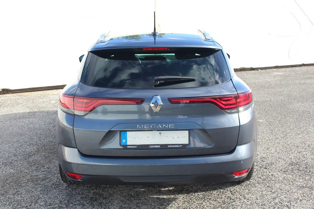 Renault Mégane Sport Tourer 2021 - 14490 EUR, 95250 km - AUTO.MOTO.pt - 95250km - foto 3 de 10