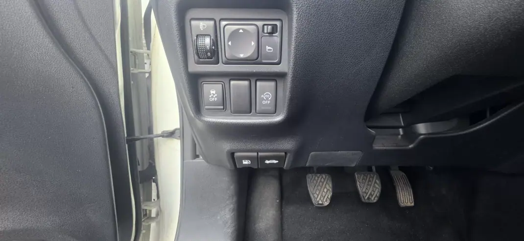 Nissan Juke 2014 - 11400 EUR, 156500 km - 156500km - foto 12 de 15