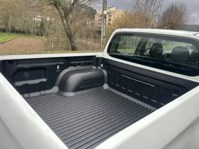 Mitsubishi L 200 King Cab 2022 - 29900 EUR, 136000 km - AUTO.MOTO.pt - 136000km - foto 6 de 12