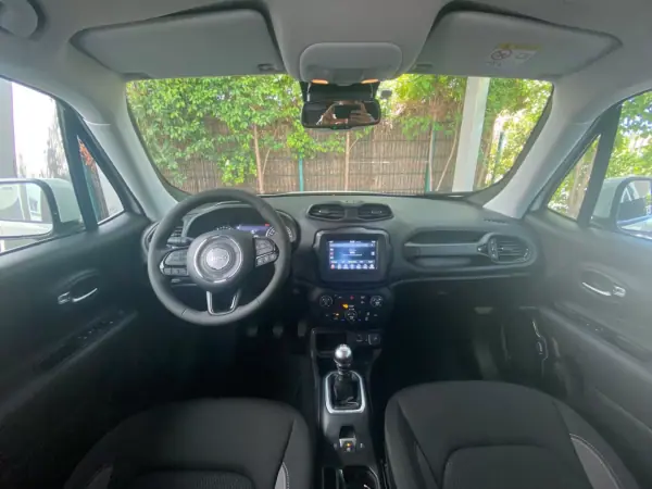 Jeep Renegade 2022 - 17900 EUR, 50000 km - AUTO.MOTO.pt - 50000km - foto 13 de 21