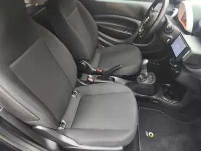 Smart Fortwo Cabrio 2016 - 9900 EUR, 76000 km - AUTO.MOTO.pt - 76000km - foto 18 de 24