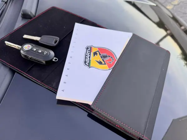 Abarth 595 2018 - 22500 EUR, 86000 km - AUTO.MOTO.pt - 86000km - foto 31 de 31