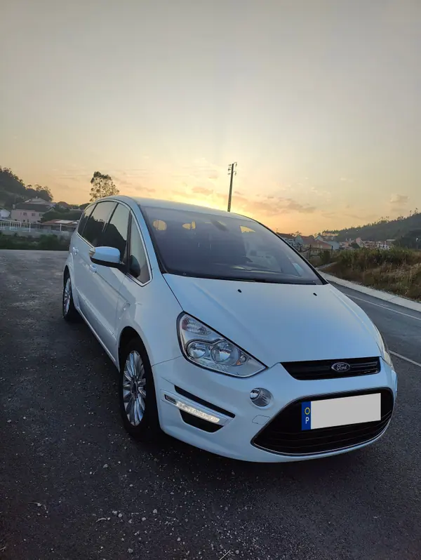 Ford S-Max 1.6 TDCi Trend 7L 2013 Diesel — 252 000 km · Lisbon Ford S-Max 2013