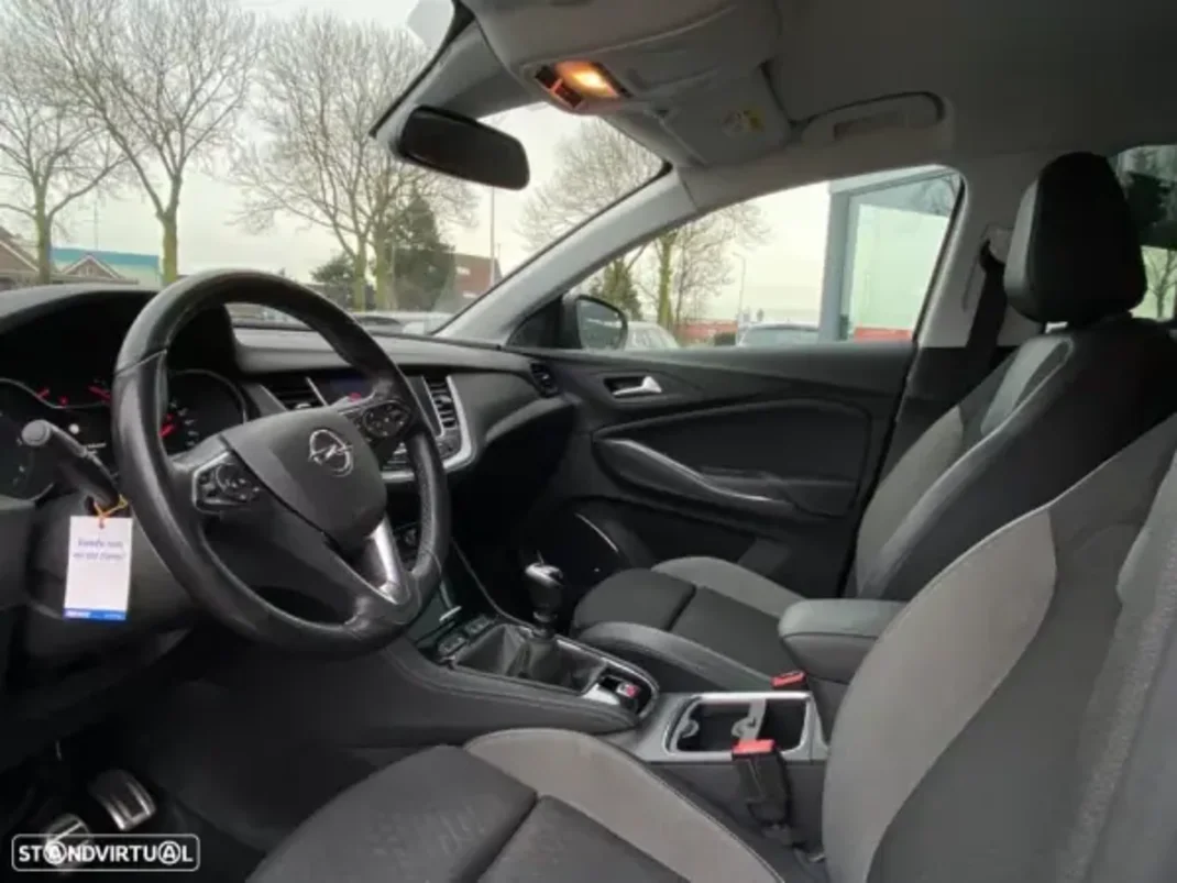Opel Grandland X 2019 - 21750 EUR, 156000 km - AUTO.MOTO.pt - 156000km - foto 12 de 26