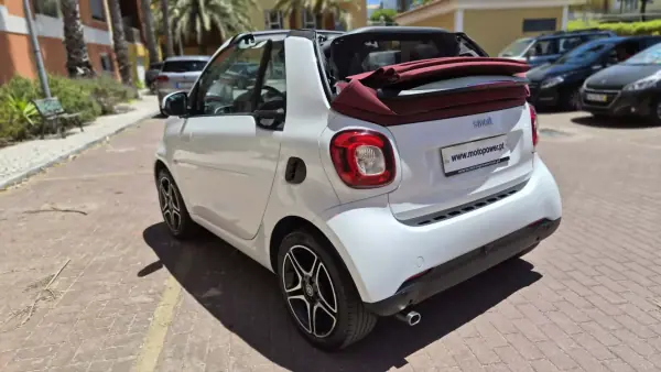 Smart Fortwo Cabrio 2017 - 14480 EUR, 62000 km - AUTO.MOTO.pt - 62000km - foto 6 de 14