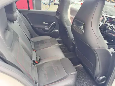 Mercedes-Benz A 180 2018 - 22990 EUR, 174000 km - AUTO.MOTO.pt - 174000km - foto 19 de 24