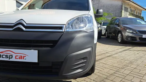 Citroën Berlingo 2016 - 9900 EUR, 218219 km - AUTO.MOTO.pt - 218219km - foto 17 de 19
