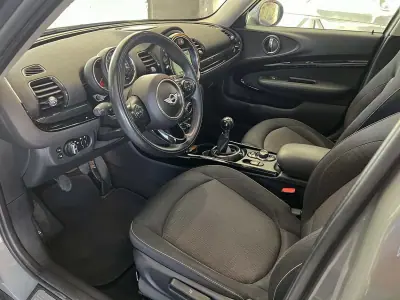 MINI Clubman 2017 — foto 6 de 26