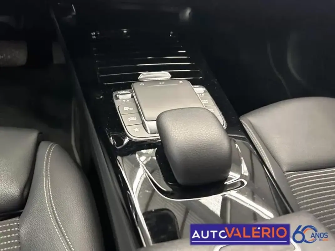 Mercedes-Benz CLA 250 2022 - 29950 EUR, 33558 km - AUTO.MOTO.pt - 33558km - foto 22 de 30