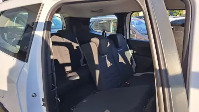 Dacia Lodgy 2021 - 15900 EUR, 130712 km - AUTO.MOTO.pt - 130712km - foto 14 de 32
