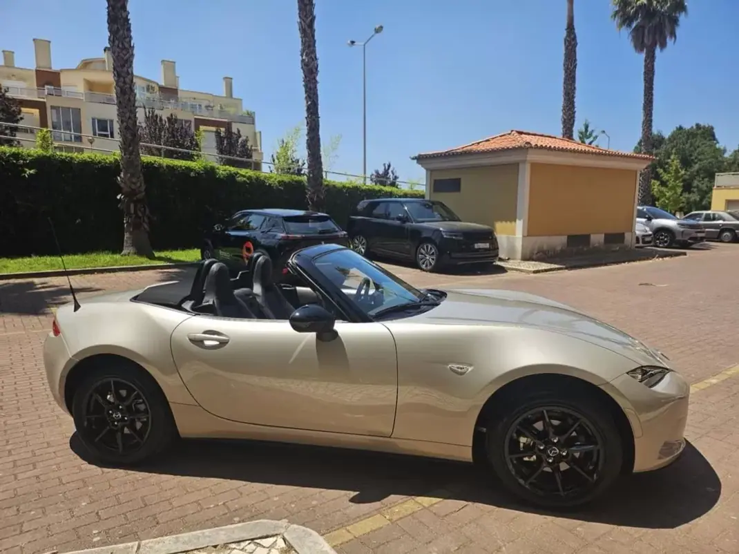 Mazda MX-5 2022 - 31480 EUR, 2900 km - AUTO.MOTO.pt - 2900km - foto 7 de 19