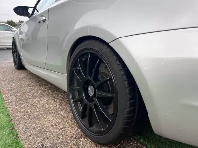 BMW 120 2008 - 12900 EUR, 300000 km - AUTO.MOTO.pt - 300000km - foto 25 de 39