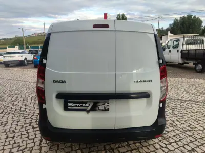 Dacia Dokker 2020 - 10900 EUR, 61000 km - AUTO.MOTO.pt - 61000km - foto 18 de 20