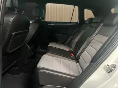 Volkswagen Tiguan 2020 - 31800 EUR, 97000 km - AUTO.MOTO.pt - 97000km - foto 11 de 20