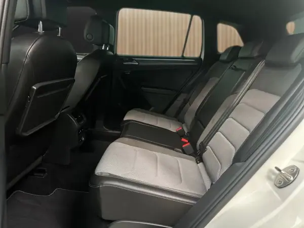 Volkswagen Tiguan 2020 - 31800 EUR, 97000 km - AUTO.MOTO.pt - 97000km - foto 11 de 20