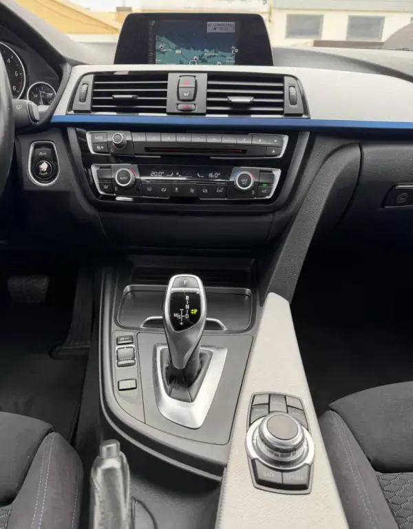 BMW 420 Gran Coupé 2017 - 29990 EUR, 98000 km - AUTO.MOTO.pt - 98000km - foto 7 de 39