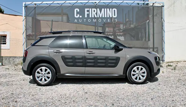 Citroën C4 Cactus 2014 - 11950 EUR, 148141 km - AUTO.MOTO.pt - 148141km - foto 5 de 27