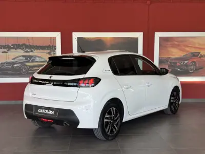 Peugeot 208 2022 - 14990 EUR, 46691 km - AUTO.MOTO.pt - 46691km - foto 9 de 21